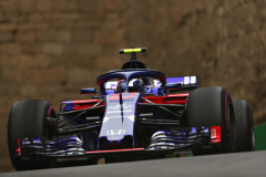 BAKU, AZERBAIJAN - APRIL 27: Pierre Gasly of France and Scuderia Toro Rosso driving the (10) Scuderia Toro Rosso STR13 Honda on track during practice for the Azerbaijan Formula One Grand Prix at Baku City Circuit on April 27, 2018 in Baku, Azerbaijan.  (Photo by Dan Istitene/Getty Images) // Getty Images / Red Bull Content Pool  // AP-1VG6XGNXH2111 // Usage for editorial use only // Please go to www.redbullcontentpool.com for further information. //